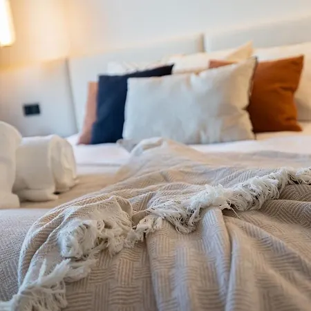 Апартаменти Exquisite Penthouse With Panoramic Sea View Rdr475 *