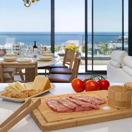 Exquisite Penthouse With Panoramic Sea View Rdr475 アパート エステポナ