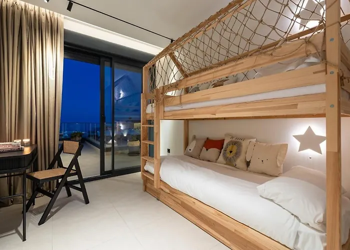 Exquisite Penthouse With Panoramic Sea View Rdr475