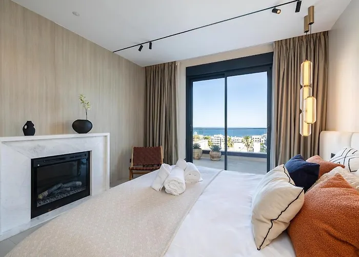 公寓 Exquisite Penthouse With Panoramic Sea View Rdr475 埃斯特波纳