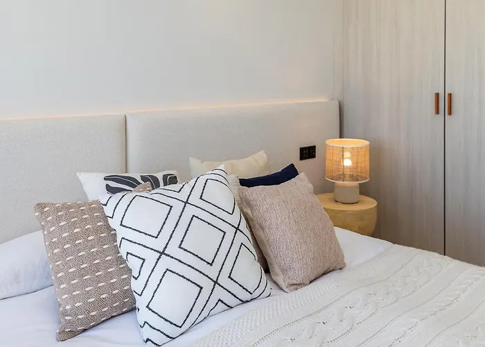 Apartment Exquisite Penthouse With Panoramic Sea View Rdr475