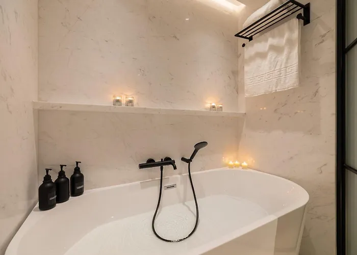 公寓 Exquisite Penthouse With Panoramic Sea View Rdr475 埃斯特波纳